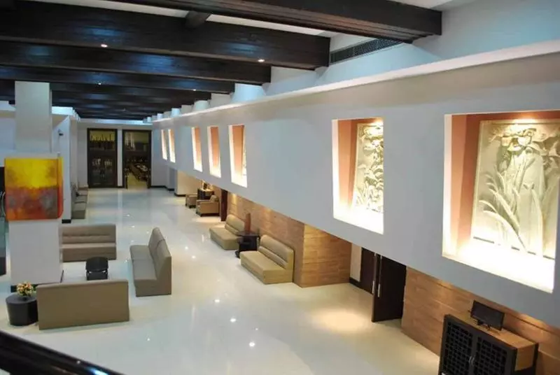 Tanza Oasis Hotel And Resort