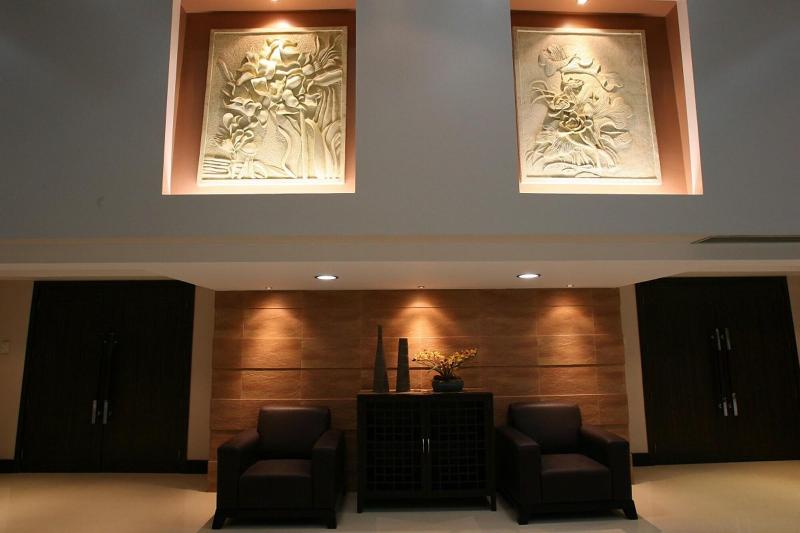 Tanza Oasis Hotel And Resort