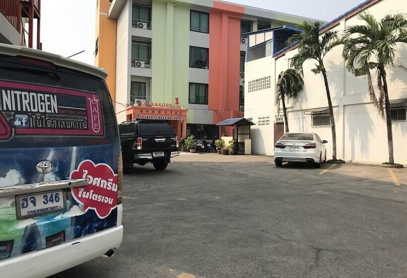 בית מלון כפרי Thanakorn Garden