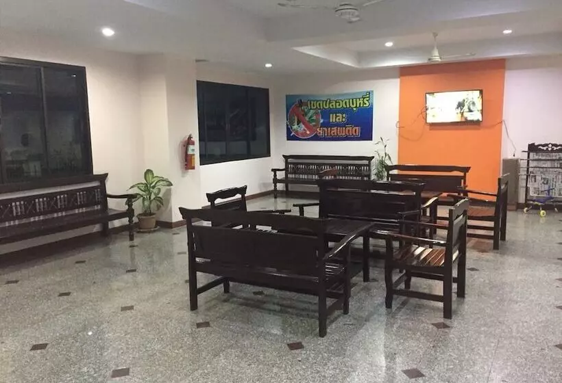 ホテル Thanakorn Garden