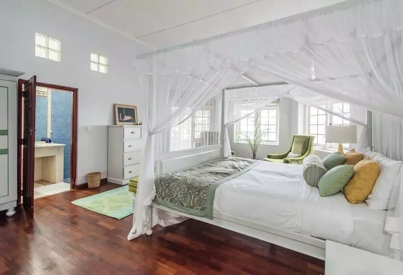 Majatalo Ashburnham Estate