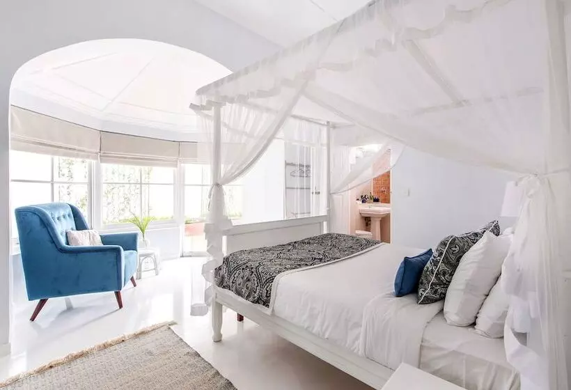 Majatalo Ashburnham Estate