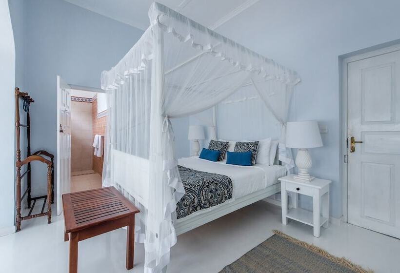 Пансион Ashburnham Estate