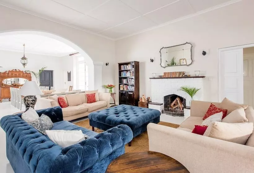 Majatalo Ashburnham Estate