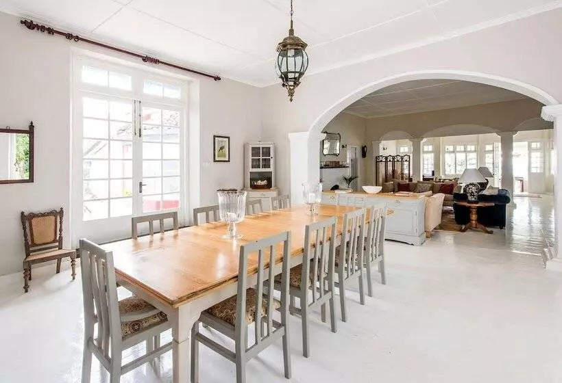 Majatalo Ashburnham Estate