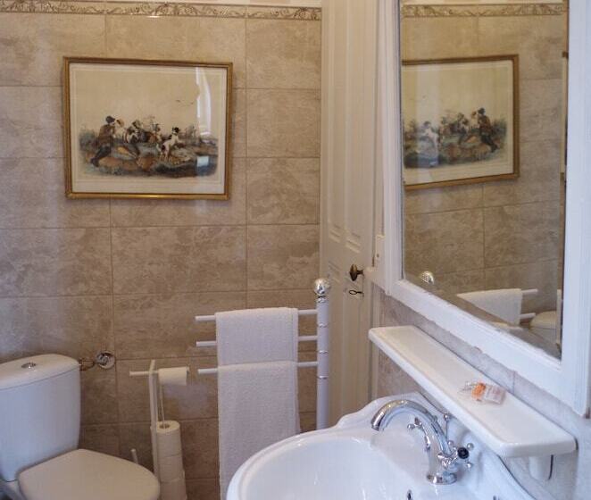 פנסיון Château De Varambon