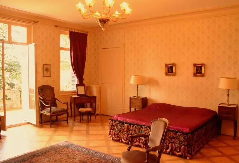 Majatalo Château De Varambon