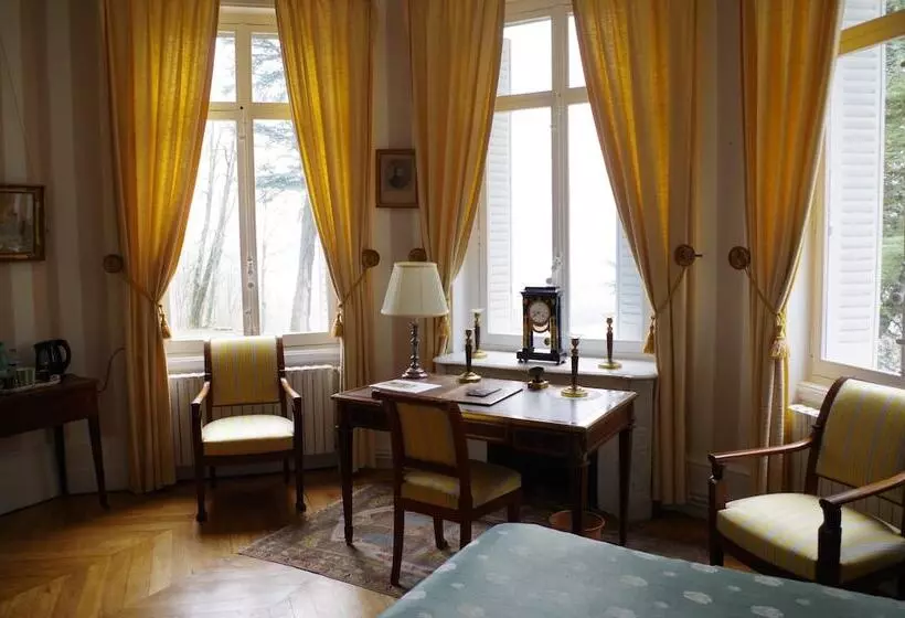 Majatalo Château De Varambon