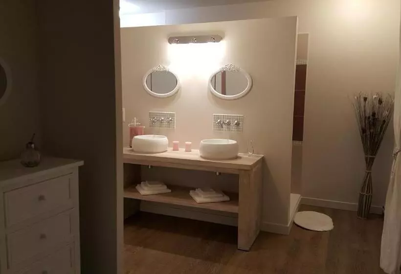 ペンション Le Vallon De Guerry