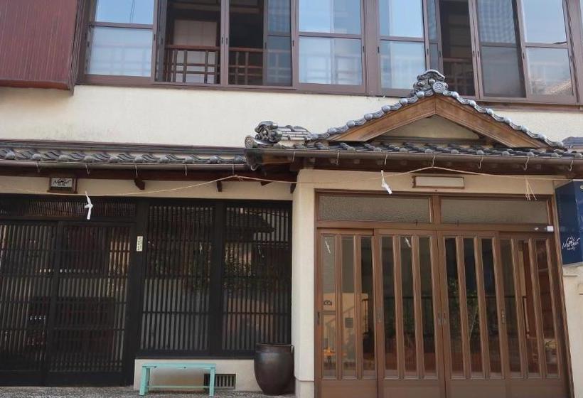 פנסיון Naru.guest House