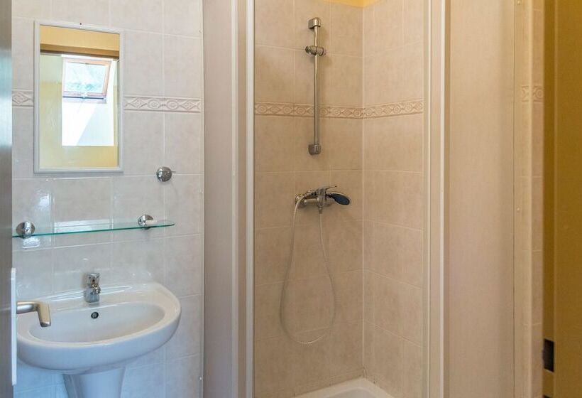 Majatalo Outline Centrum Jiricna