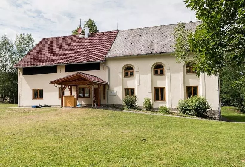 ペンション Outline Centrum Jiricna