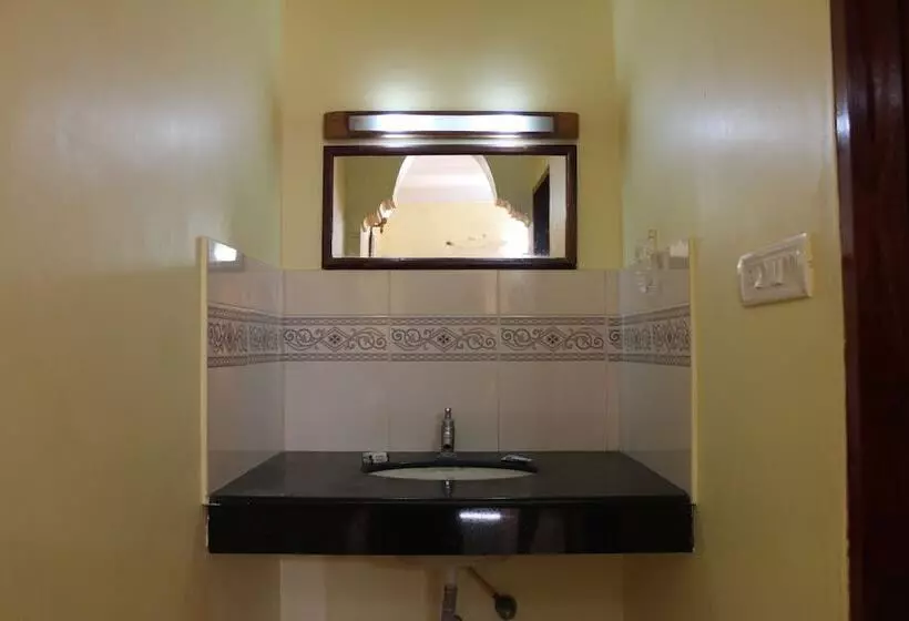 Sea View Palace   The Beach Hotel, Kovalam