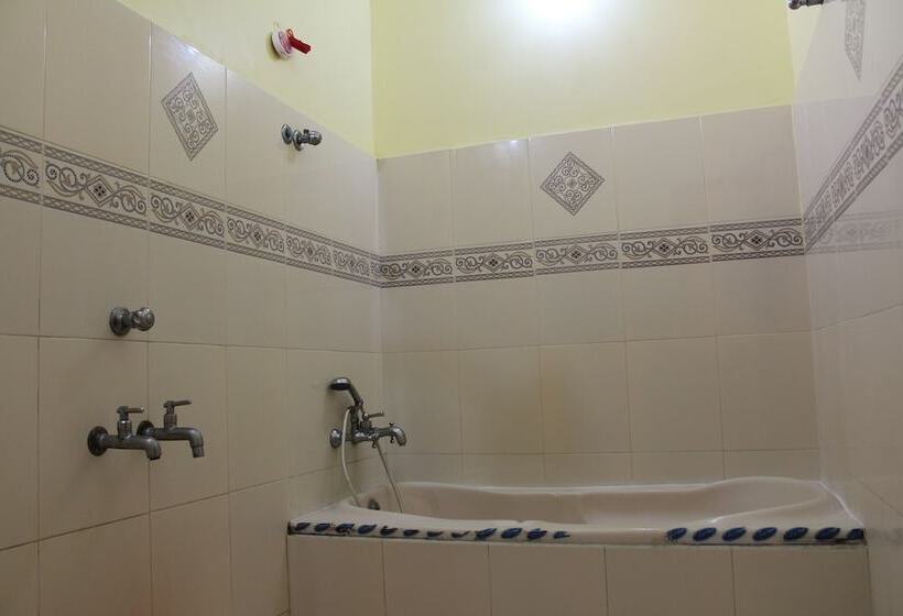 Sea View Palace   The Beach Hotel, Kovalam