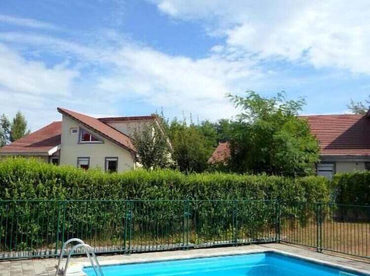 Appart Hotel Les Acacias