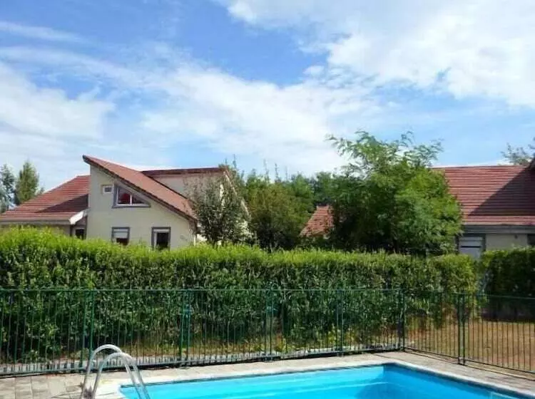 Appart Hotel Les Acacias