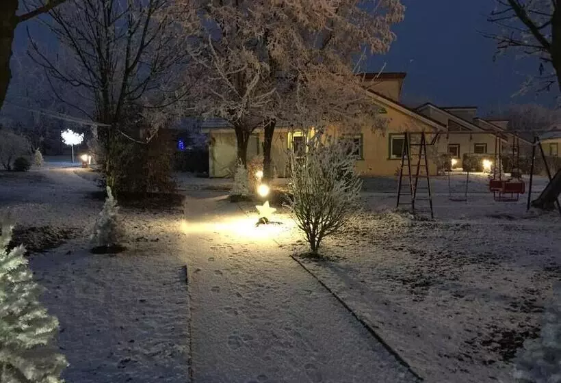 Appart Hotel Les Acacias