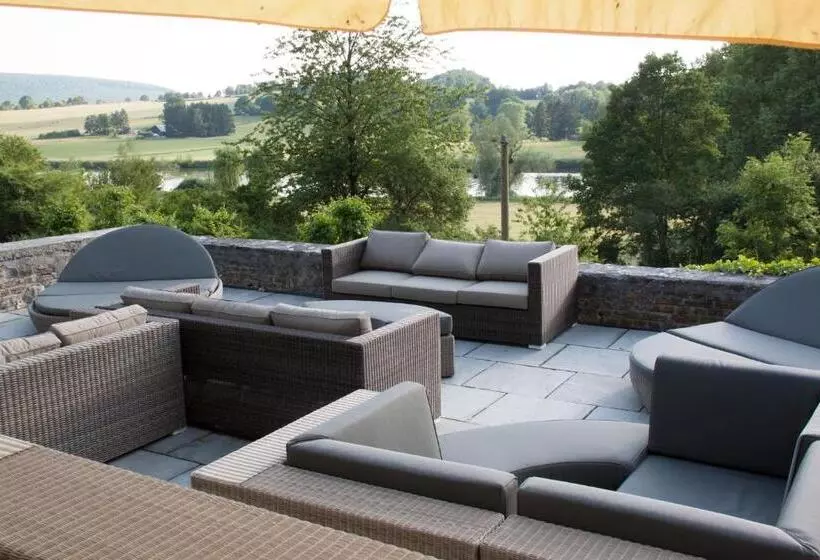 Aamiaismajoitus (B&B) Château De L Aviette