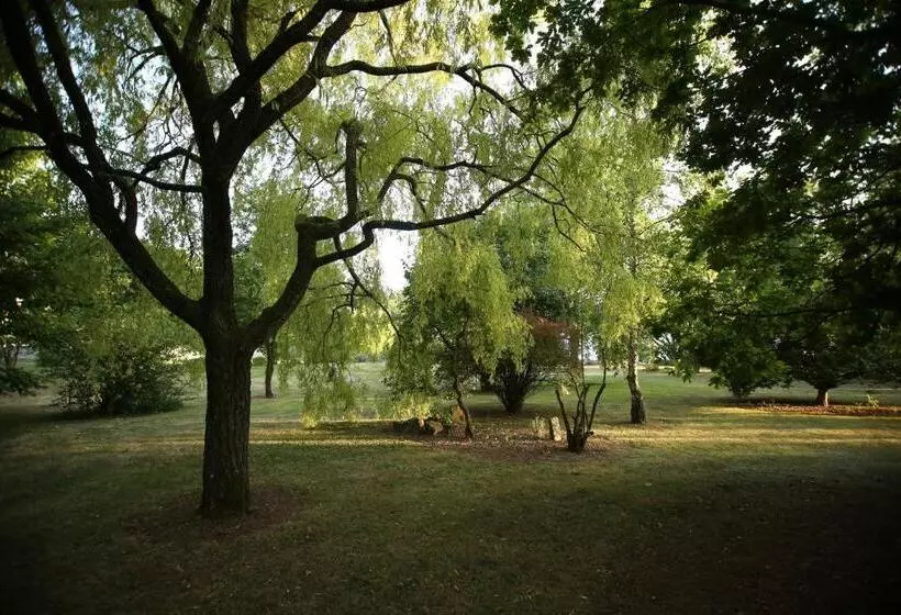 Aamiaismajoitus (B&B) Les Reves De Flamboin