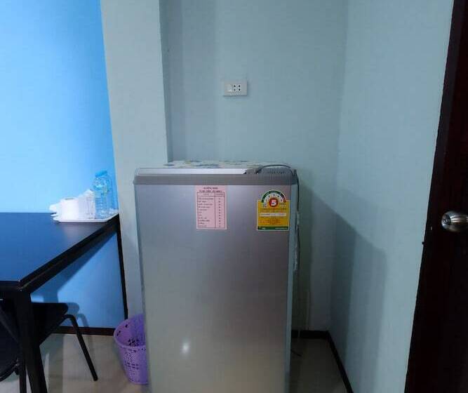 Hotel Amornrat Place