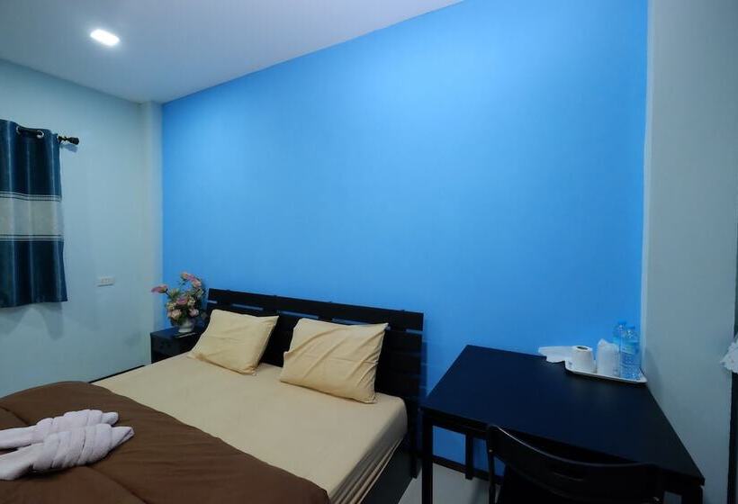 Hotel Amornrat Place