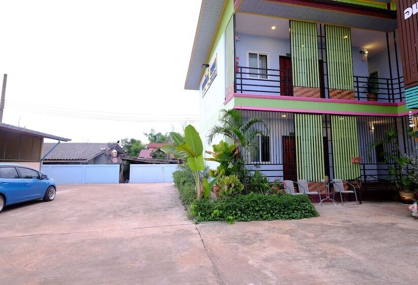 Hotel Amornrat Place