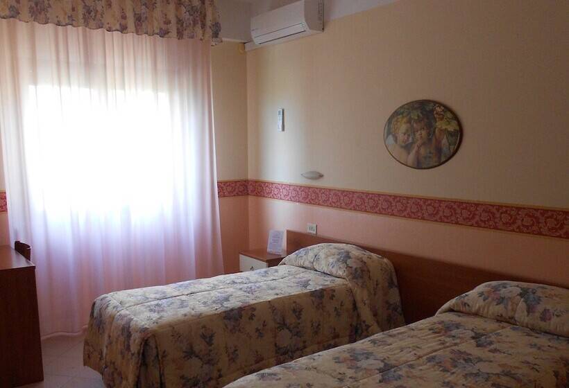 ホテル De La Ville