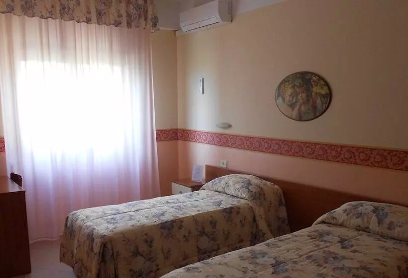 ホテル De La Ville