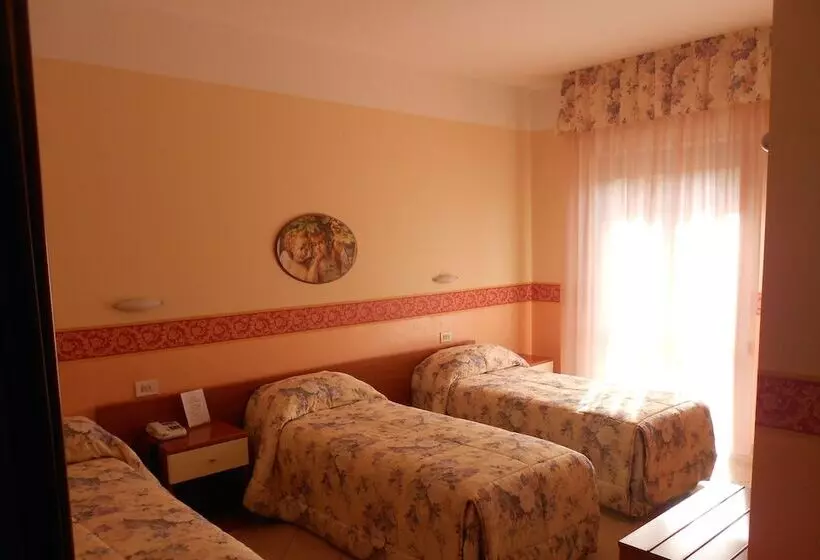 ホテル De La Ville