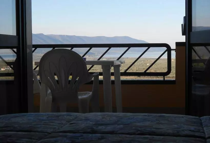 ホテル De La Ville