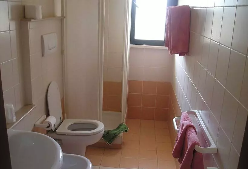 ホテル De La Ville