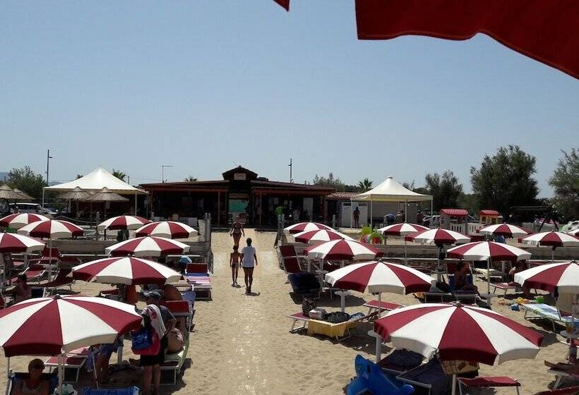 ホテル De La Ville