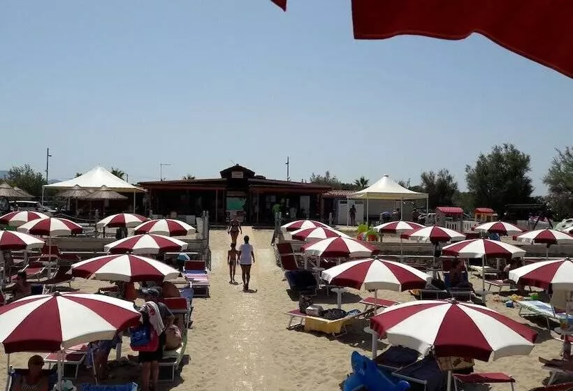 ホテル De La Ville