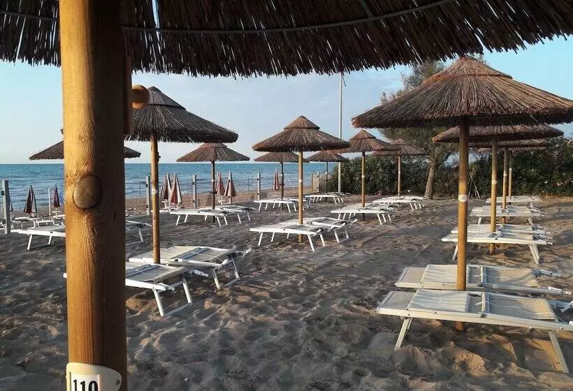 ホテル De La Ville