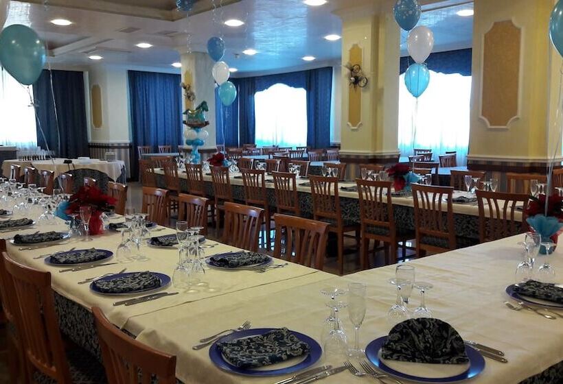 ホテル De La Ville