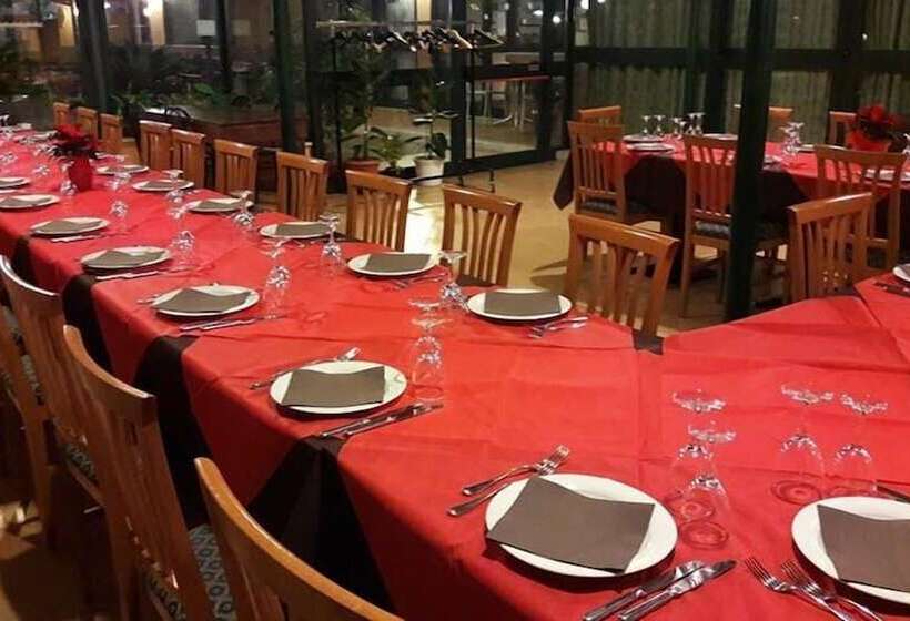 ホテル De La Ville