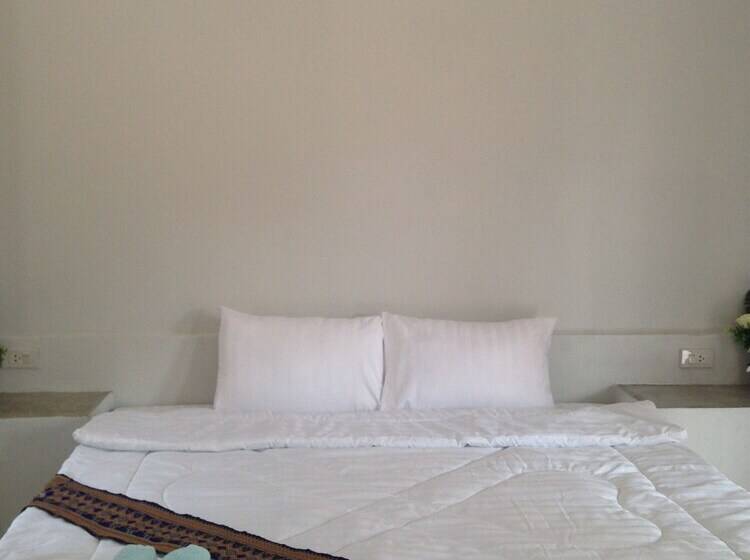 Hotel Kanyaphat Gardenview Resort