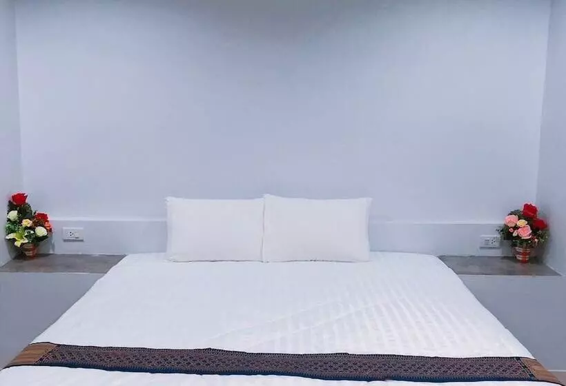 Hotelli Kanyaphat Gardenview Resort