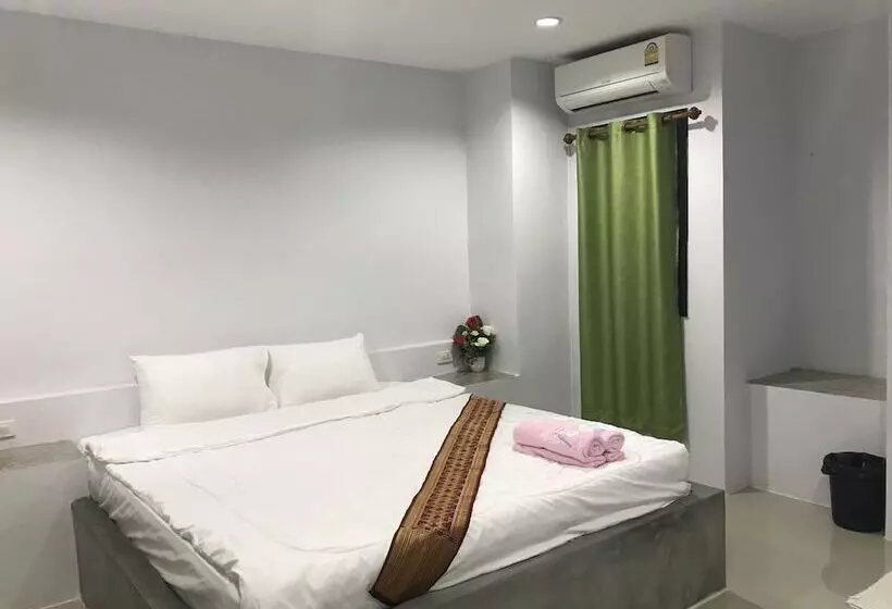 Hotelli Kanyaphat Gardenview Resort