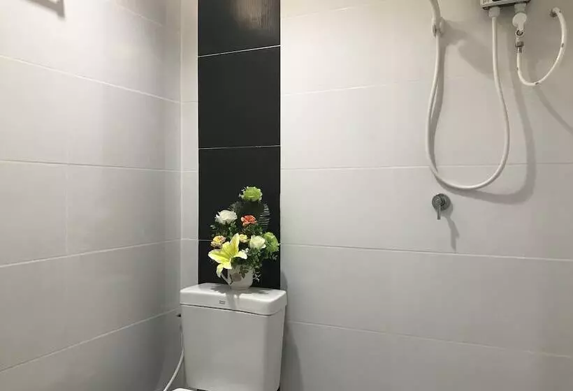 Hotelli Kanyaphat Gardenview Resort