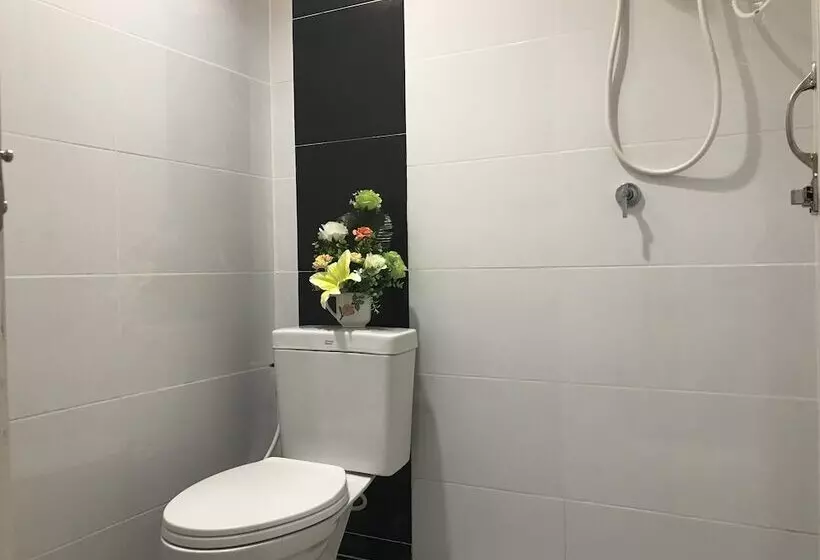 Hotelli Kanyaphat Gardenview Resort