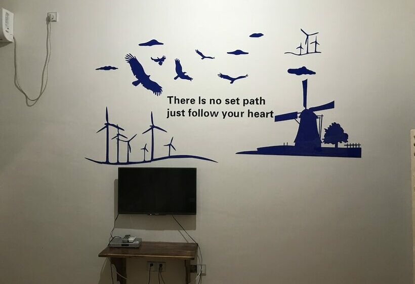 فندق Little Windmill International Hostel