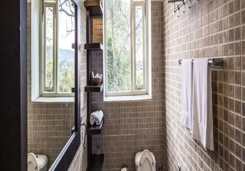 هتل Midwood Breeze By Opensky