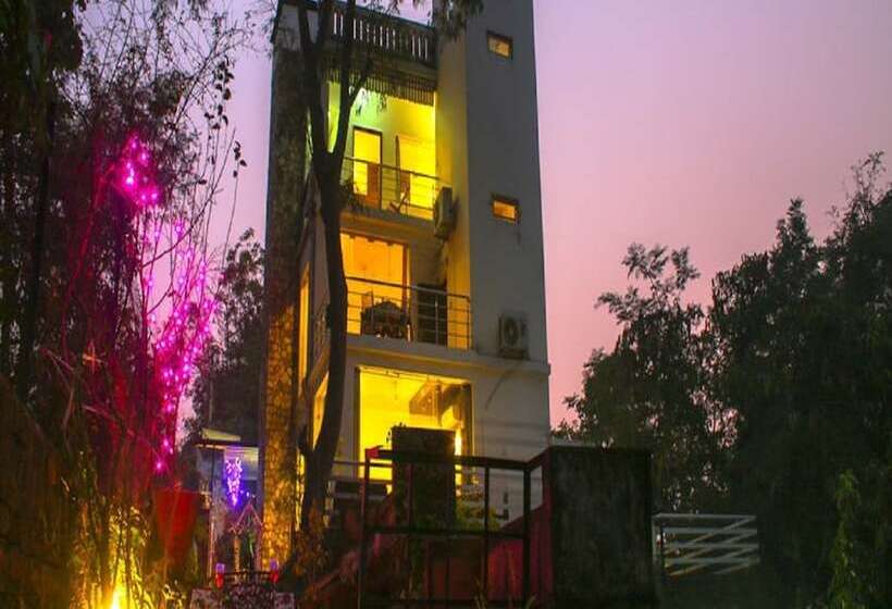 ホテル Midwood Breeze By Opensky