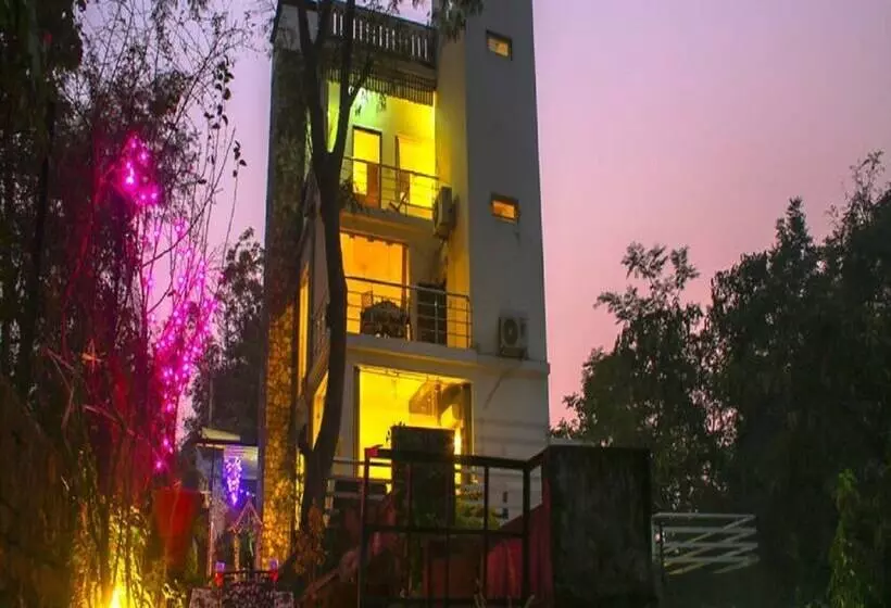 هتل Midwood Breeze By Opensky