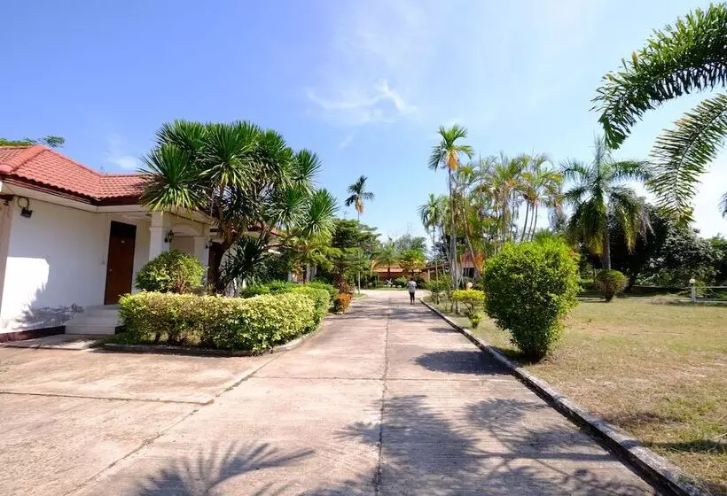 ホテル Paktraporn Resort