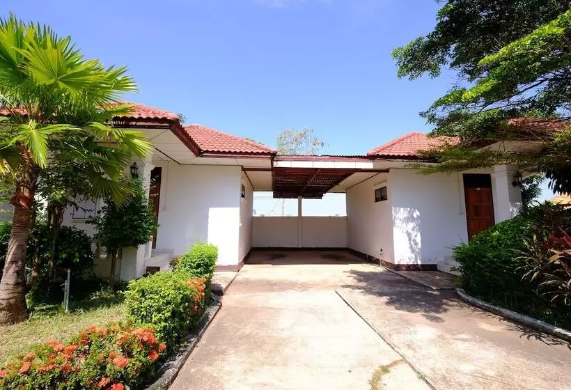 ホテル Paktraporn Resort