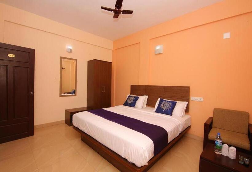 Hotel Pine Tree Munnar