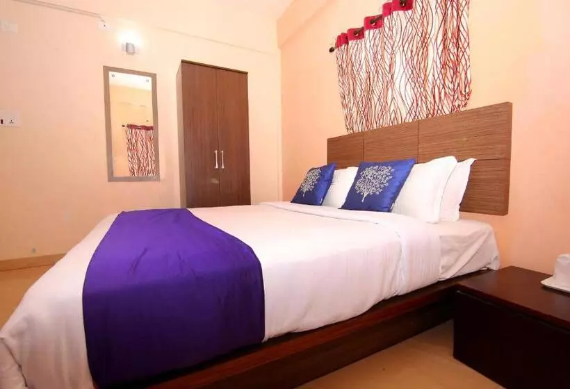 Hotel Pine Tree Munnar