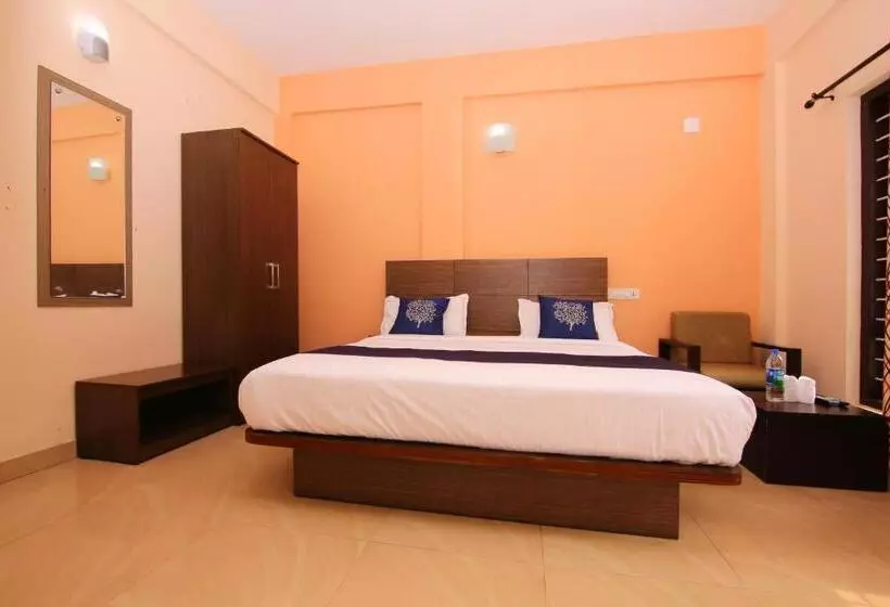 Hotel Pine Tree Munnar